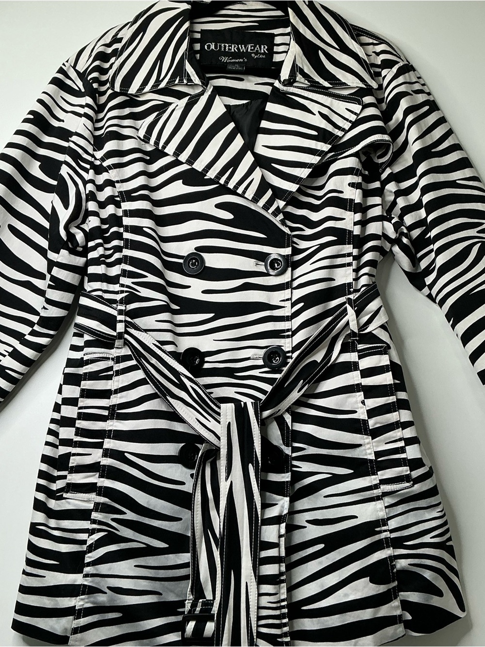 Outerwear Womenโs Raincoat Jacket Belted Zebra Print Double Breasted 1X Preowned